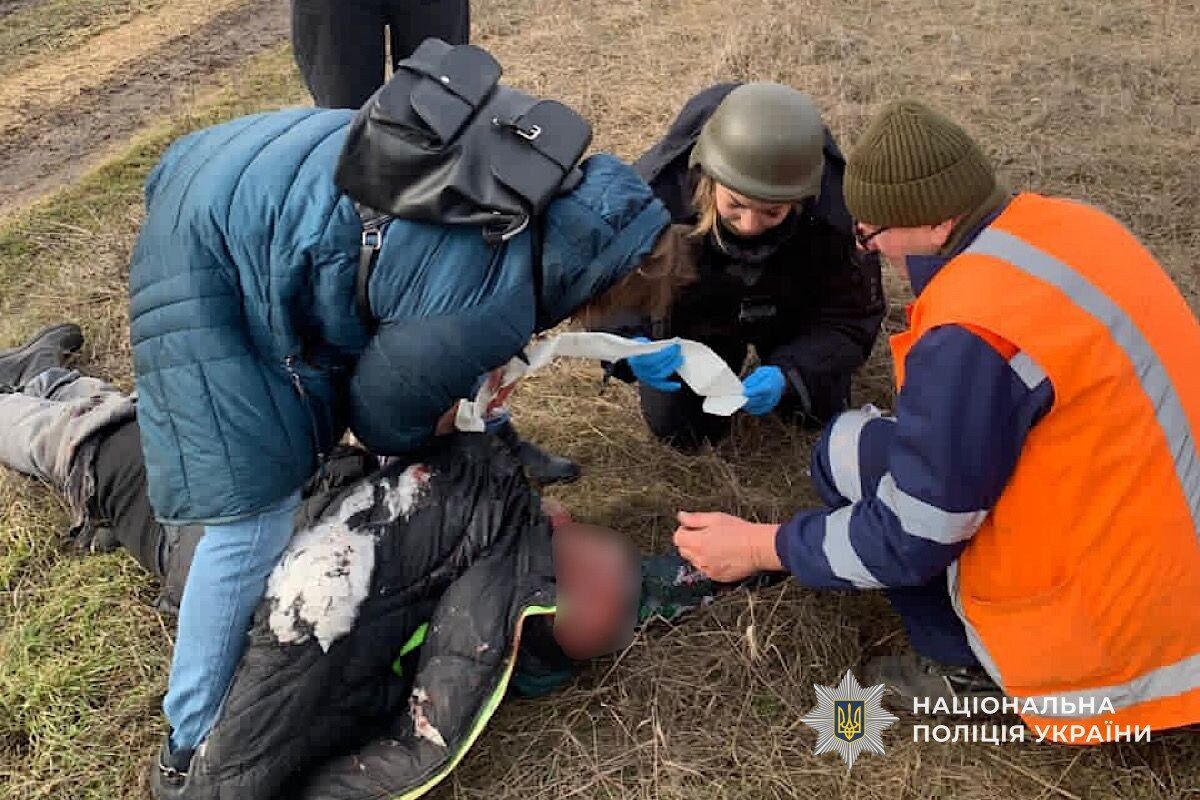 Росія вдарила по транспортній інфраструктурі на Дніпропетровщині: сталась пожежа, є постраждалі