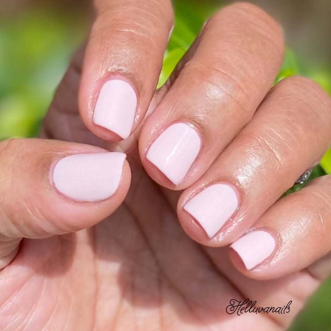 Вечная роскошь: какой маникюр выбрать этой весной, чтобы выглядеть дорого