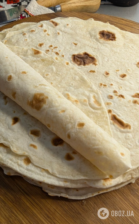 З чого приготувати домашній тонкий лаваш: ідеально підійде будь-яка начинка