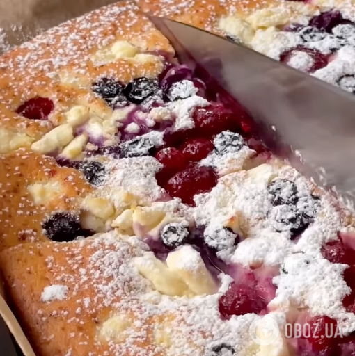 Смачніше, ніж тертий: лінивий ягідний пиріг на найлегшому тісті