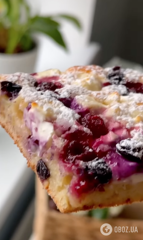 Смачніше, ніж тертий: лінивий ягідний пиріг на найлегшому тісті