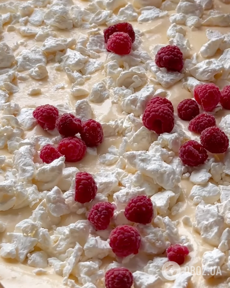 Смачніше, ніж тертий: лінивий ягідний пиріг на найлегшому тісті