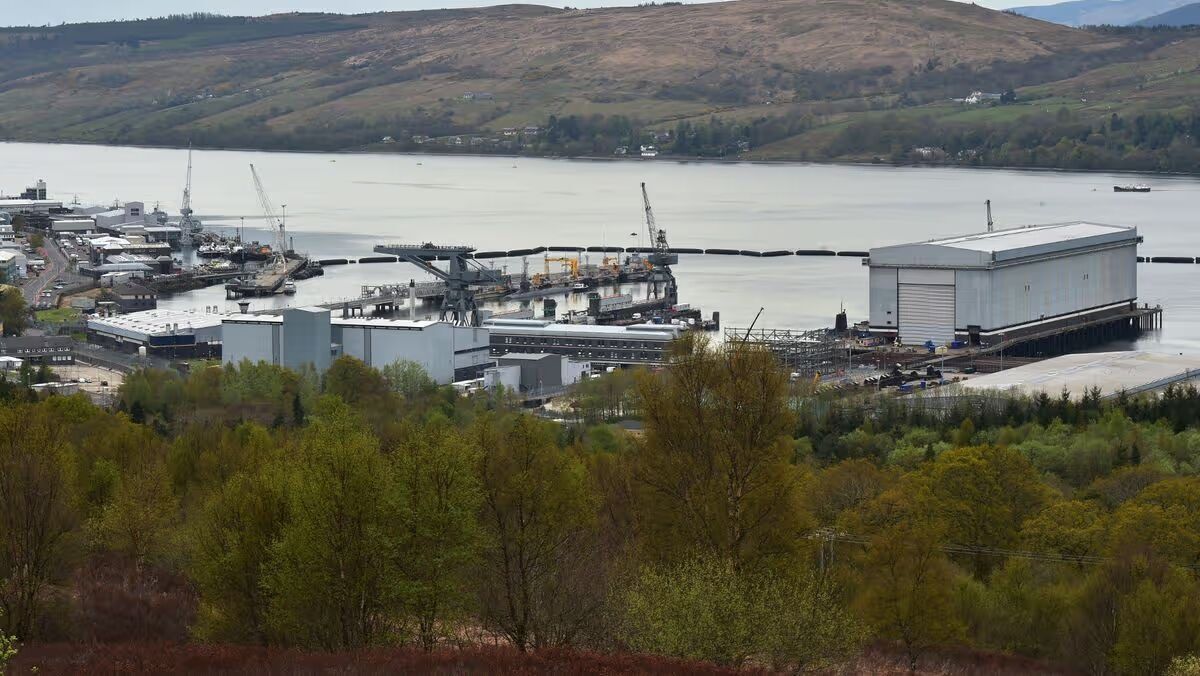 Намагалися проникнути на базу підводних човнів: у Шотландії затримали двох підозрюваних у шпигунстві для Ірану