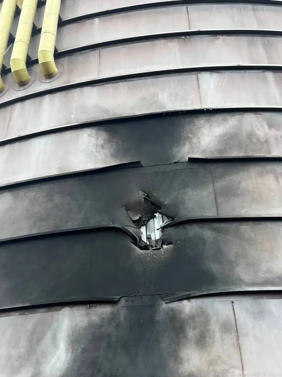 Было видно зарево: в оккупированном Алчевске атакован металлургический завод. Видео