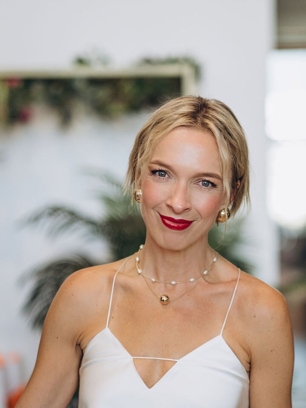 "Багато з того, що розганяють медіа, неправда". Василіса Фролова – про Дубай під вибухами, штраф у 2 млн за фото в Instagram та консервацію з України