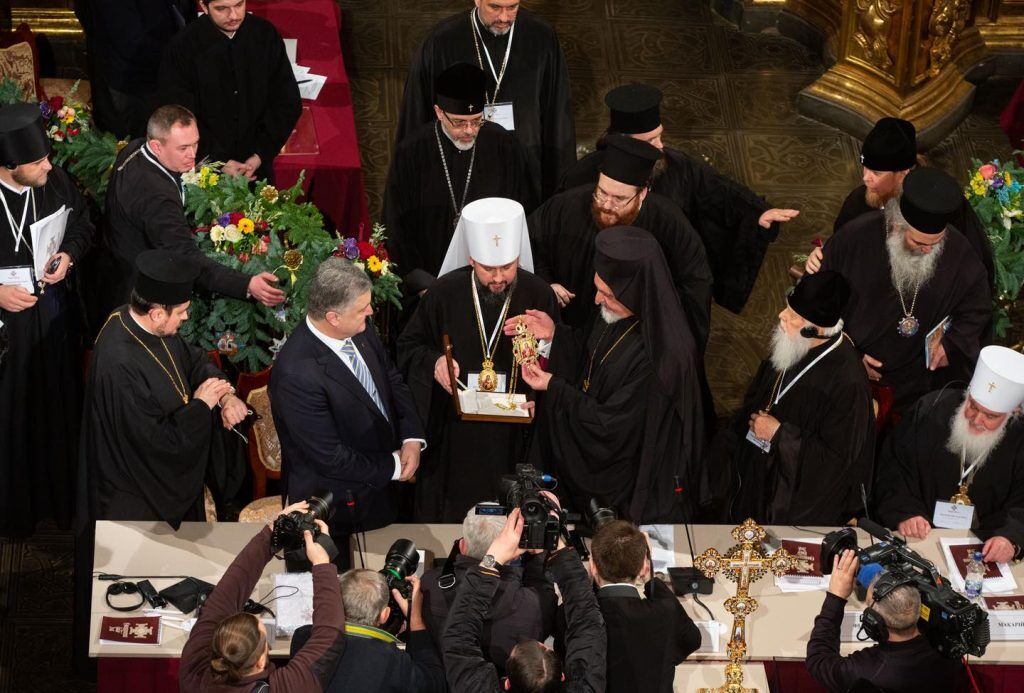 "Был великим украинцем и вошел в историю государства": Порошенко отреагировал на смерть Филарета