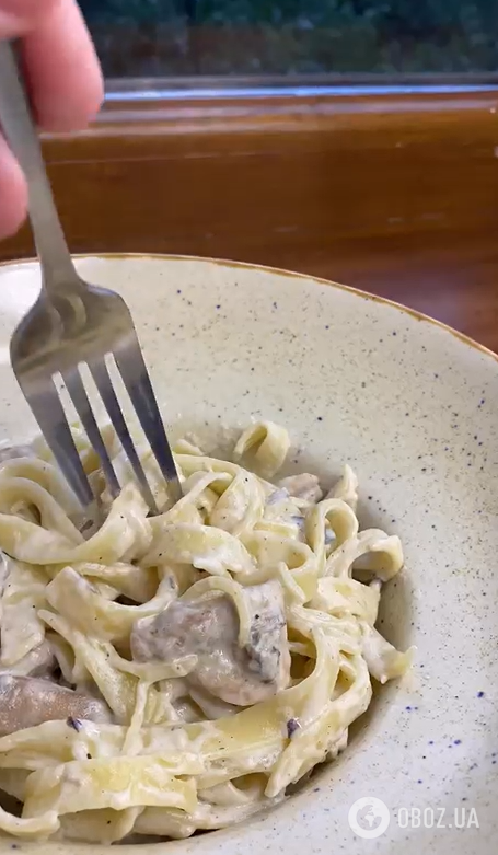 Ситна паста з грибами та куркою на вечерю: як приготувати