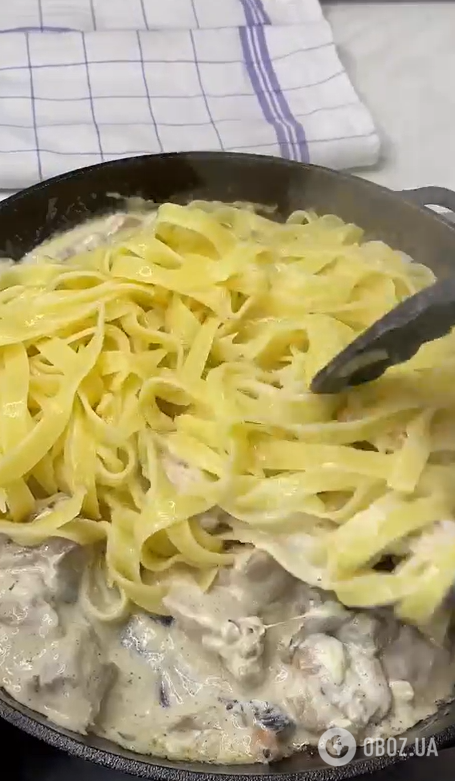 Ситна паста з грибами та куркою на вечерю: як приготувати