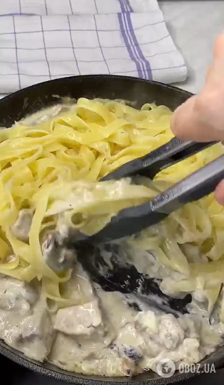 Ситна паста з грибами та куркою на вечерю: як приготувати