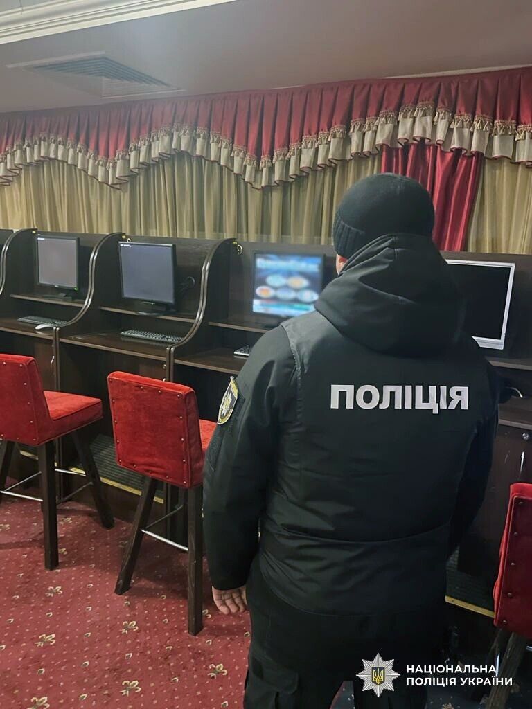 Обыски в нелегальном казино.