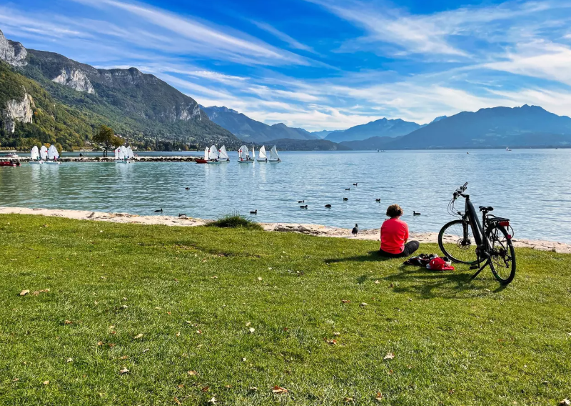 Лучшие озера Европы для летнего отпуска: топ направлений