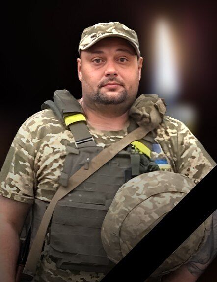 Був єдиним сином у батьків: на Полтавщині прощаються з захисником, що загинув, рятуючи побратима. Фото