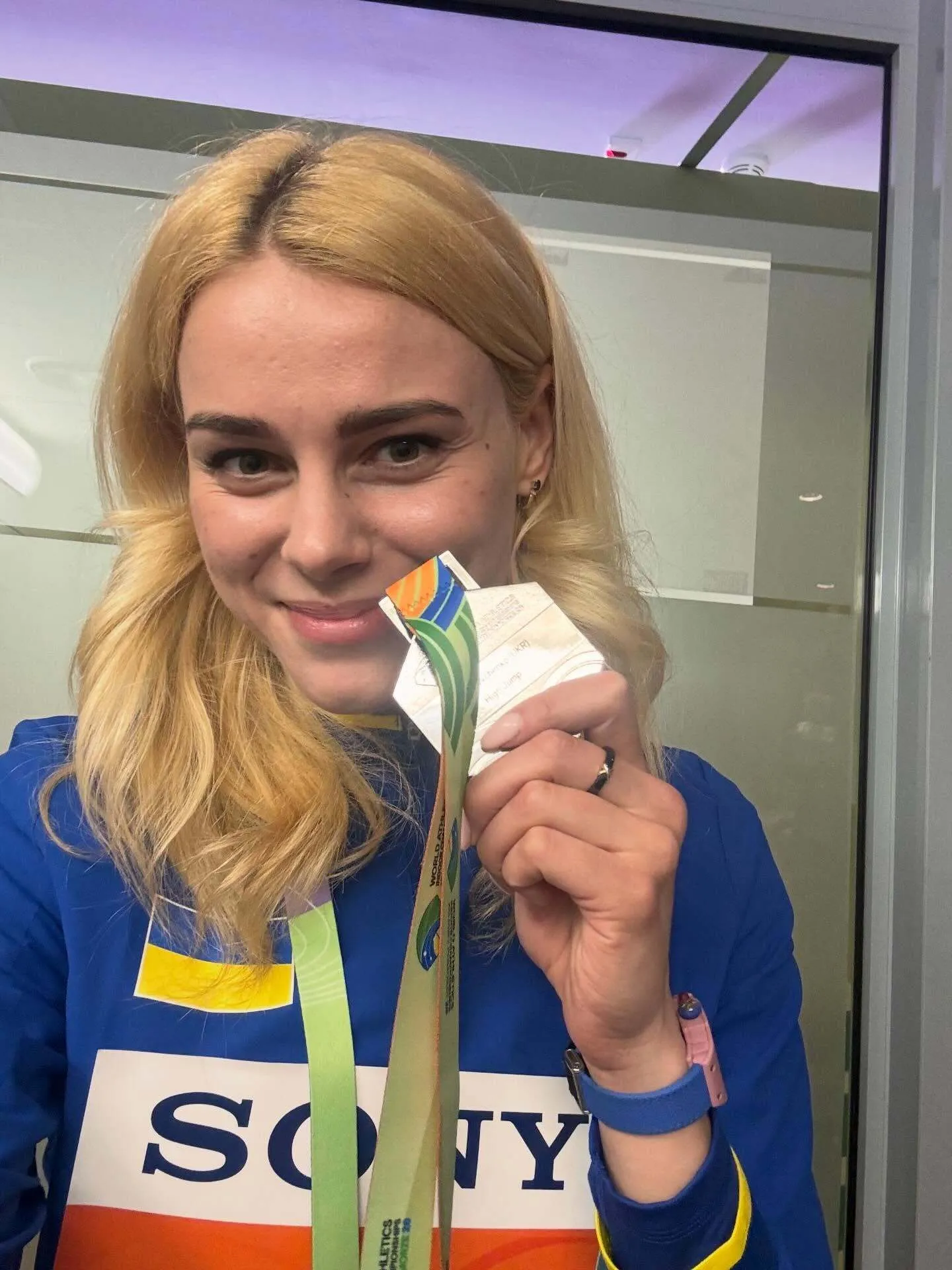 Найкрасивіша легкоатлетка України викликала фурор на ЧС у Польщі. Відео