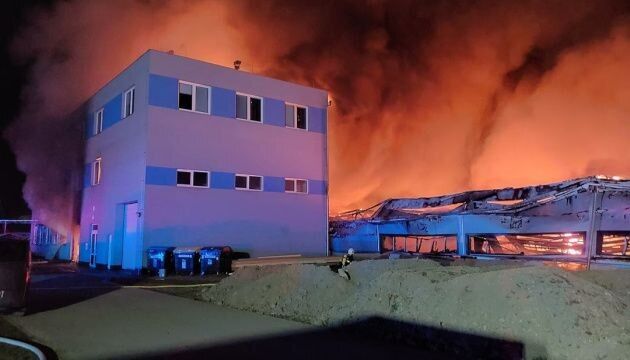 На заводі, який підпалили в Чехії, виготовляли дрони для України – медіа