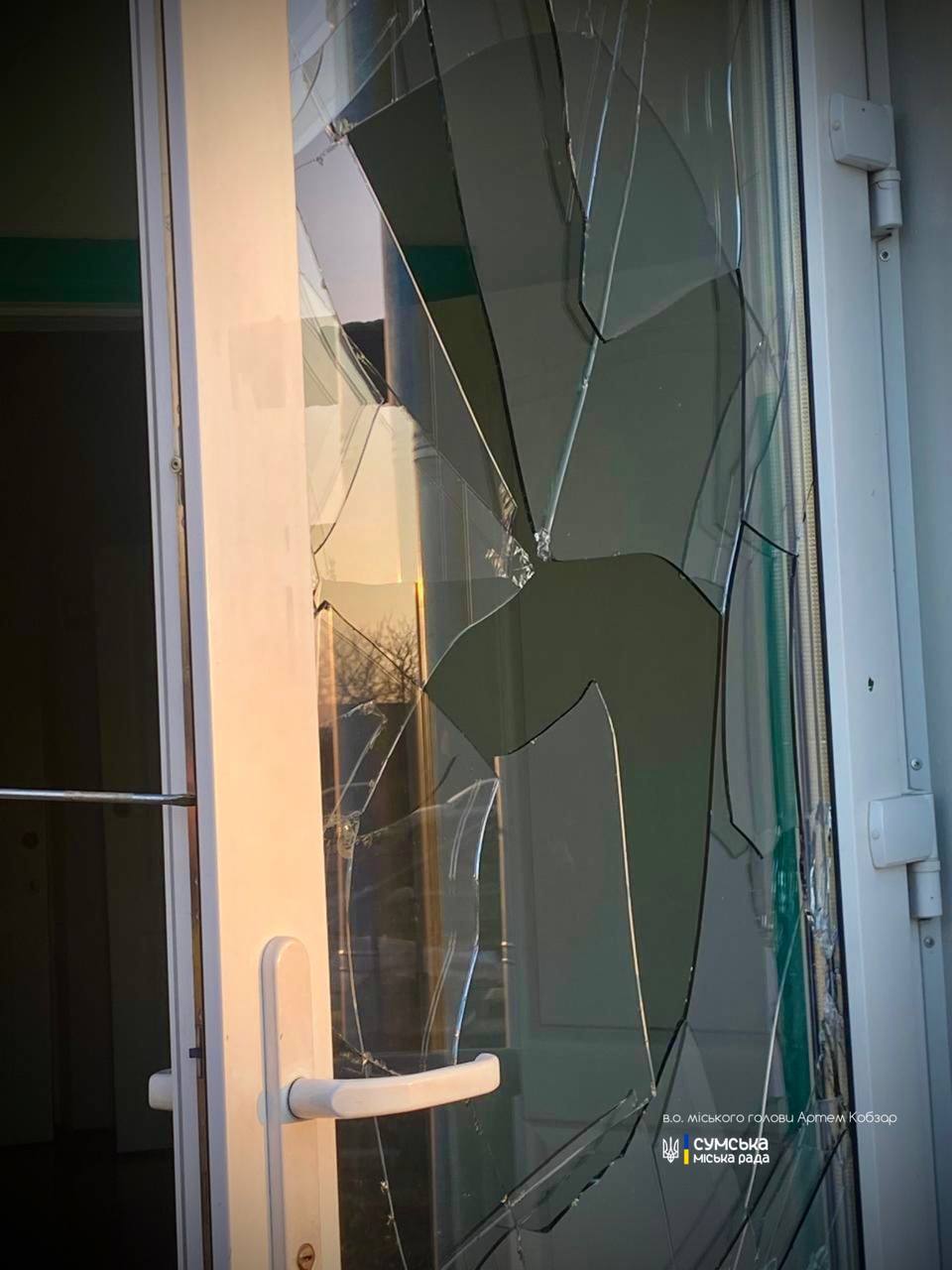 Враг коварно ударил по детсаду на Сумщине, есть повреждения. Фото