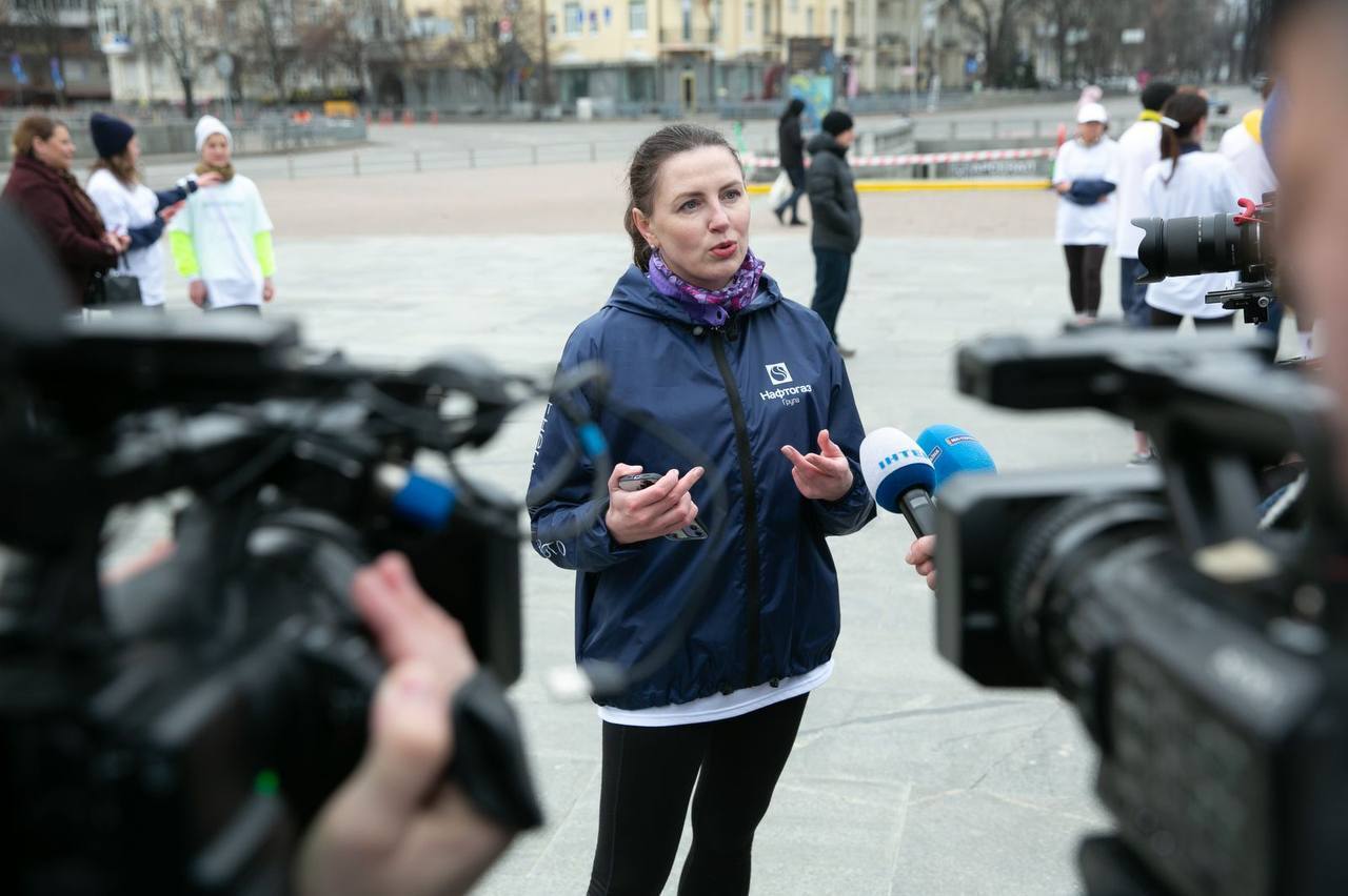 Гераскевич разом із "Нафтогазом" пробіг "Дистанцію пам'яті", вшанувавши загиблих військових. Фото