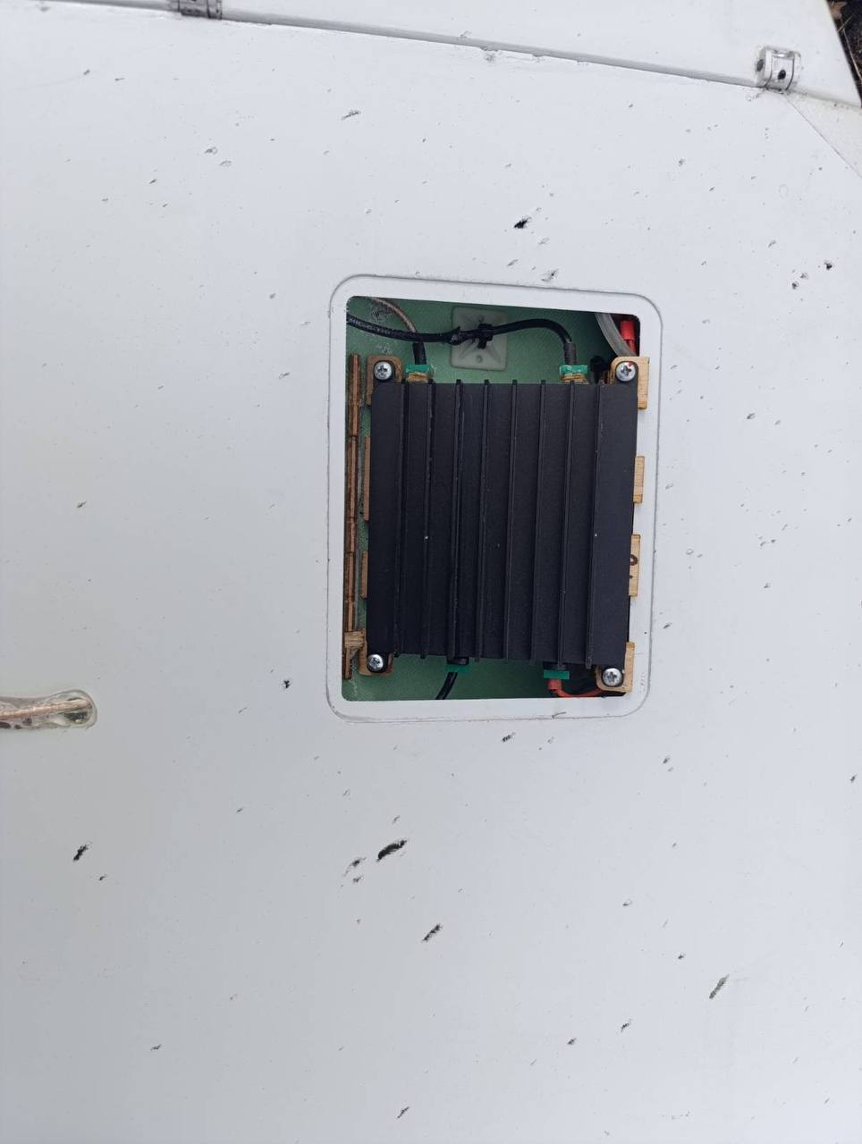 "Всередині крутий акумулятор": Флеш показав новий рідкісний російський дрон, який збили ЗСУ. Фото