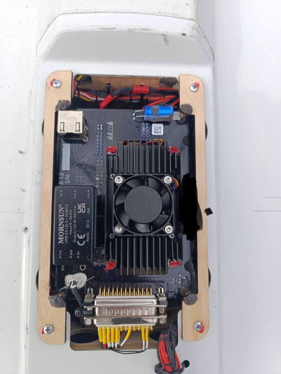 "Всередині крутий акумулятор": Флеш показав новий рідкісний російський дрон, який збили ЗСУ. Фото