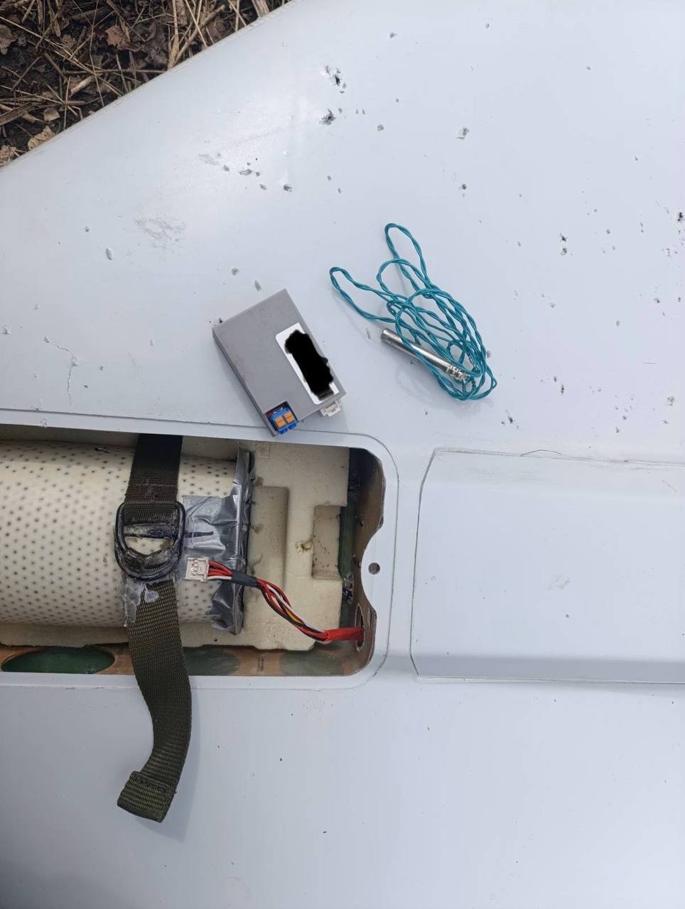 "Всередині крутий акумулятор": Флеш показав новий рідкісний російський дрон, який збили ЗСУ. Фото