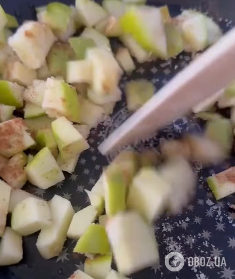 Пухка булка з яблуками до чаю: як приготувати