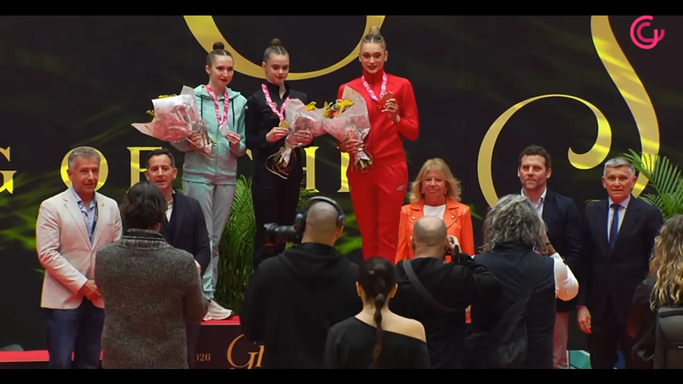 Українська гімнастка-красуня викликала фурор в Іспанії, вигравши "золото" на другому Гран-прі поспіль. Відео