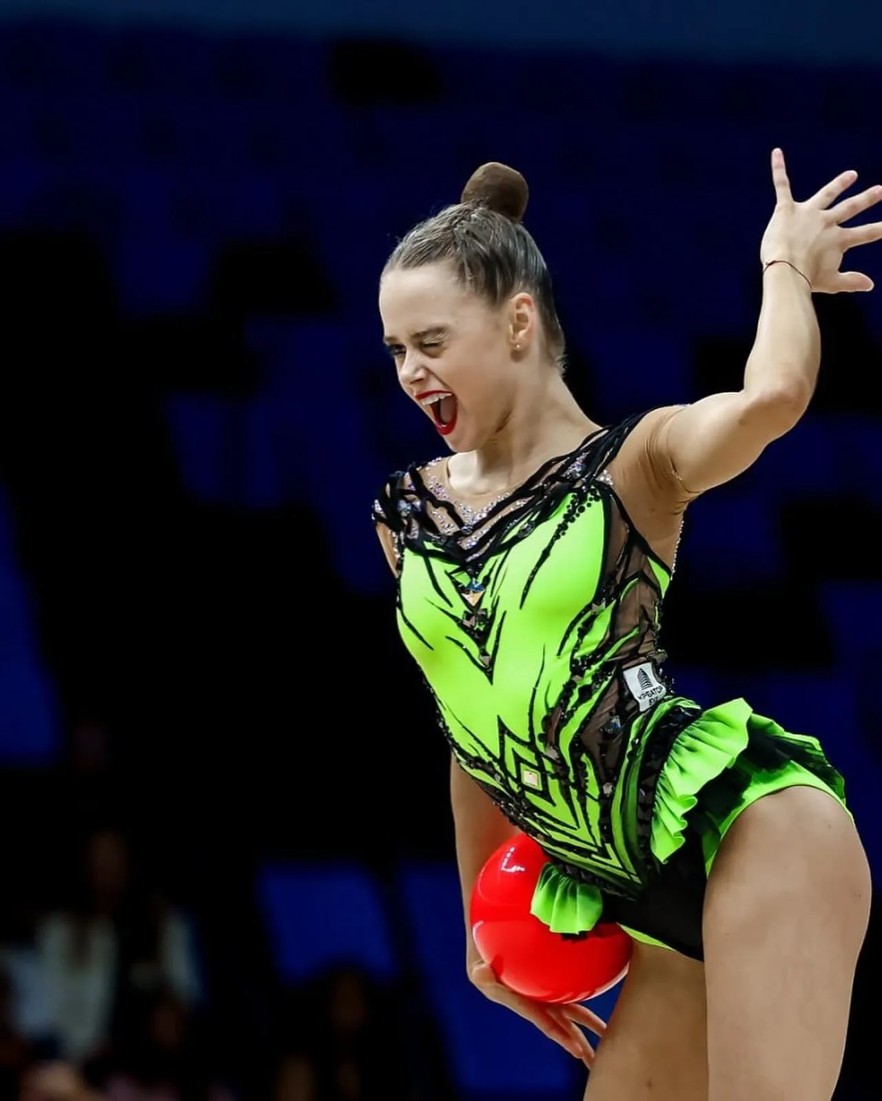 Українська гімнастка-красуня викликала фурор в Іспанії, вигравши "золото" на другому Гран-прі поспіль. Відео