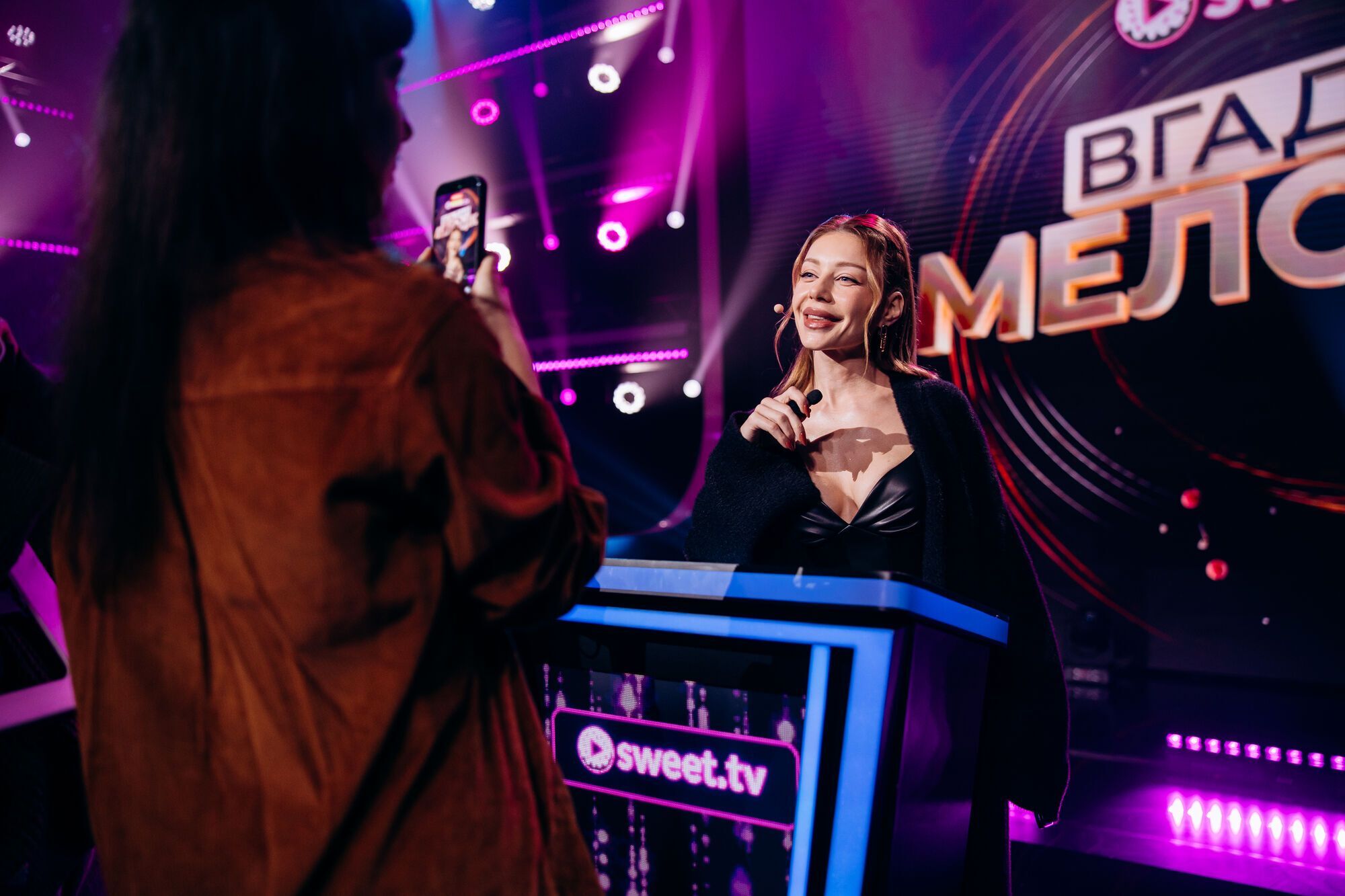 1,6 млн просмотров за первый уикенд: "Угадай мелодию" на SWEET.TV стартовало с рекордными показателями