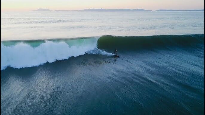 Лучшие места для серферов в Европе: там волны как в кино