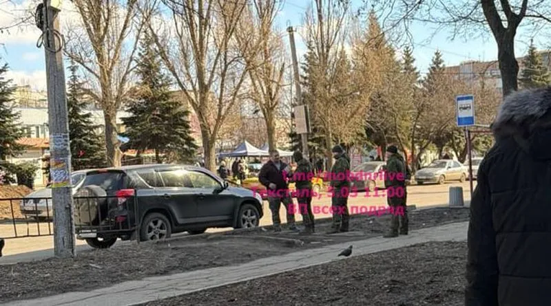 ФСБ полює на "терористів", а судять навіть дітей: що зараз відбувається на окупованій частині України і хто потрапив під каток