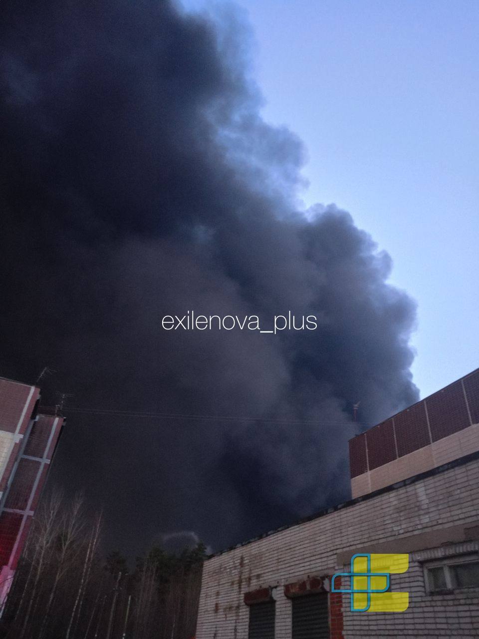 У російському Приморську атаковано порт, спалахнув нафтоналивний термінал. Фото і відео