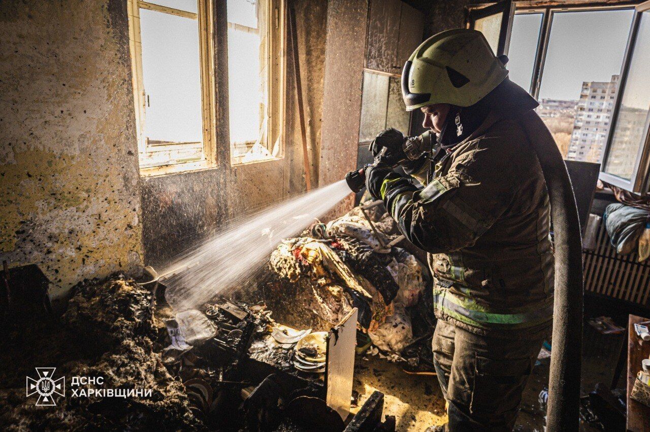 В Харькове во время пожара женщина выпрыгнула из окна 13-го этажа и погибла: детали трагедии