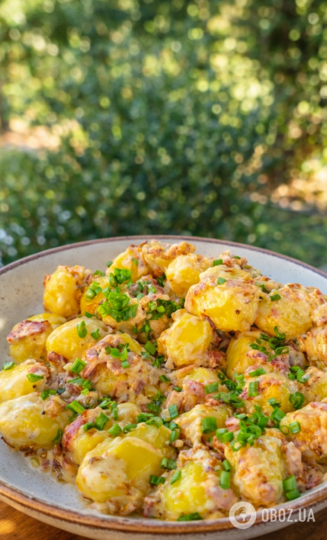 Найсмачніший рецепт картоплі з беконом та сиром: готується за лічені хвилини