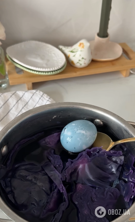 Як пофарбувати яйця у блакитний колір: ідея з натуральними барвниками на Великдень