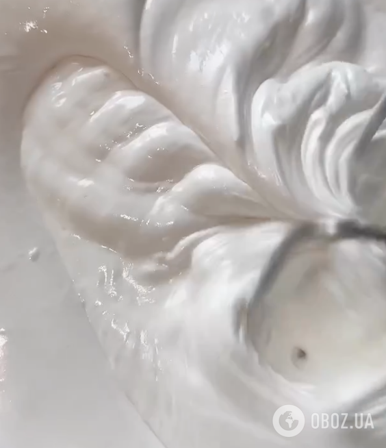 Найвдаліша глазур для пасок, яка не липне і не кришиться: ділимося рецептом