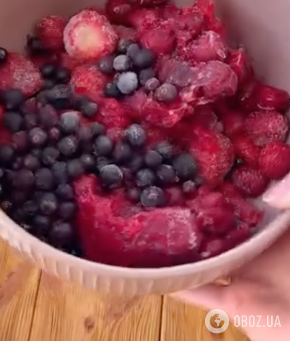 Легкий ягодный десерт без теста, сахара и выпекания: делимся лучшим рецептом