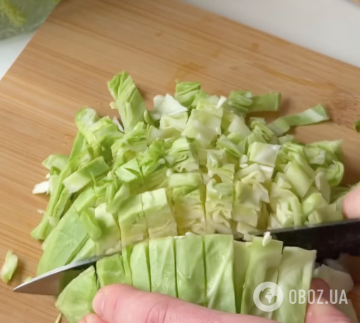 Зеленый салат из двух ингредиентов, от которого худеют: готовится с очень вкусных соусом из авокадо