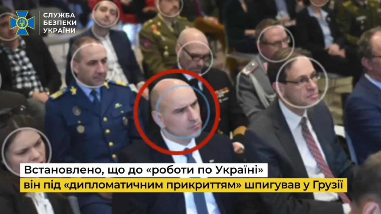 СБУ викрила угорського спецслужбіста, який керував агентурною мережею Будапешта на Закарпатті. Відео