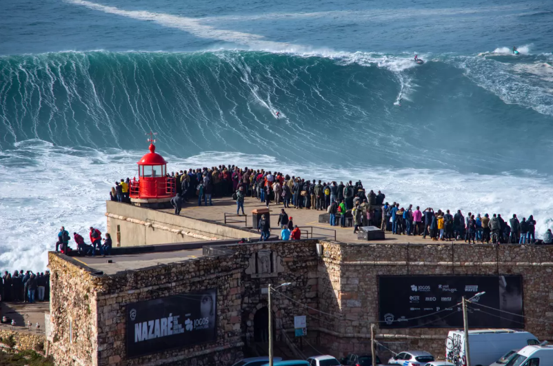 Лучшие места для серферов в Европе: там волны как в кино