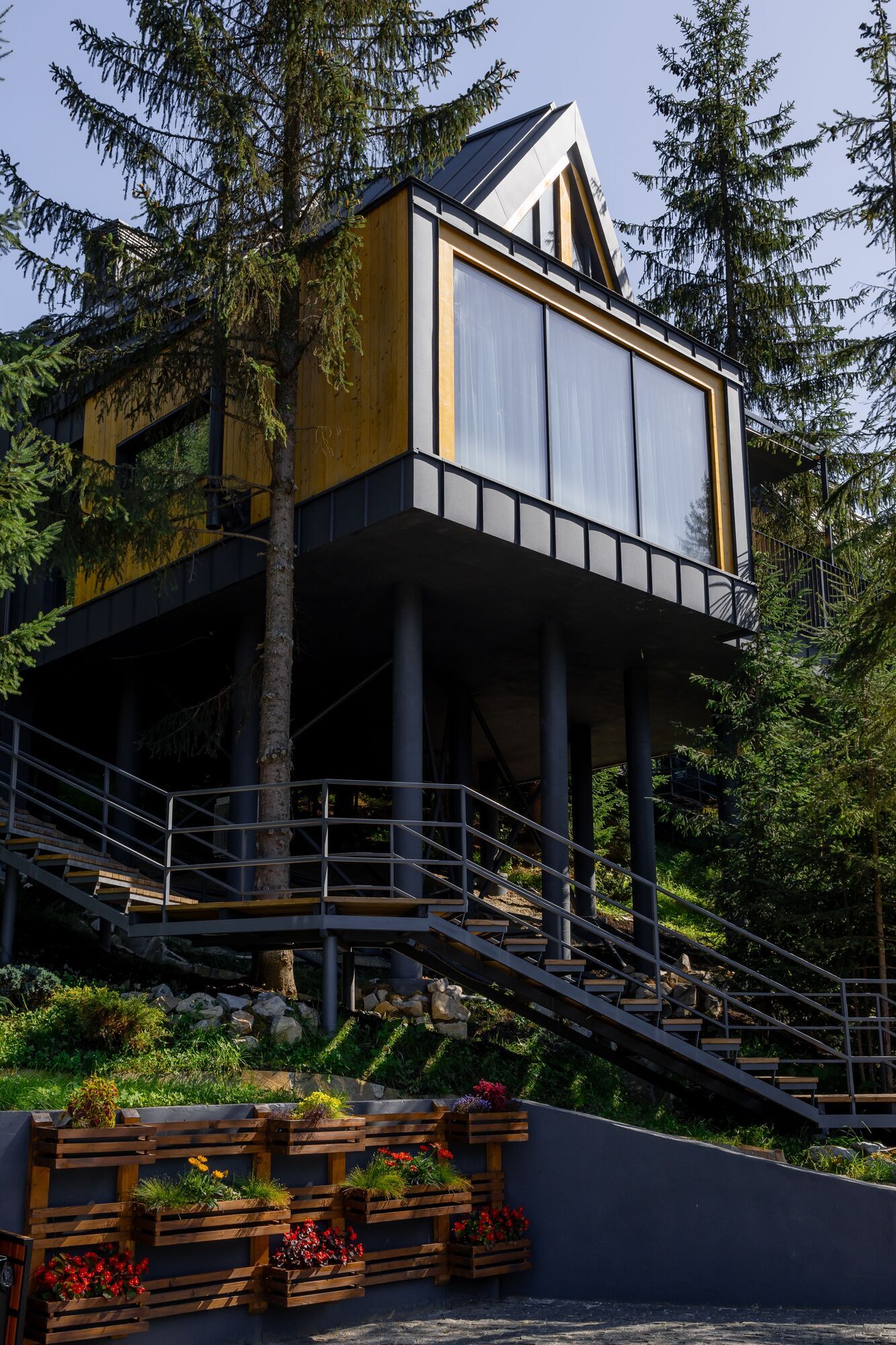 Як зберегти і примножити свої гроші: топ-6 ідей для інвестицій від провідних компаній України