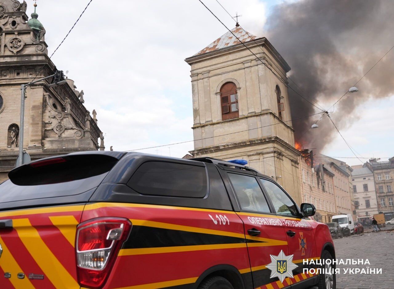 РФ посреди дня запустила сотни дронов по Украине: пострадал роддом в Ивано-Франковске, погибли люди. Все подробности