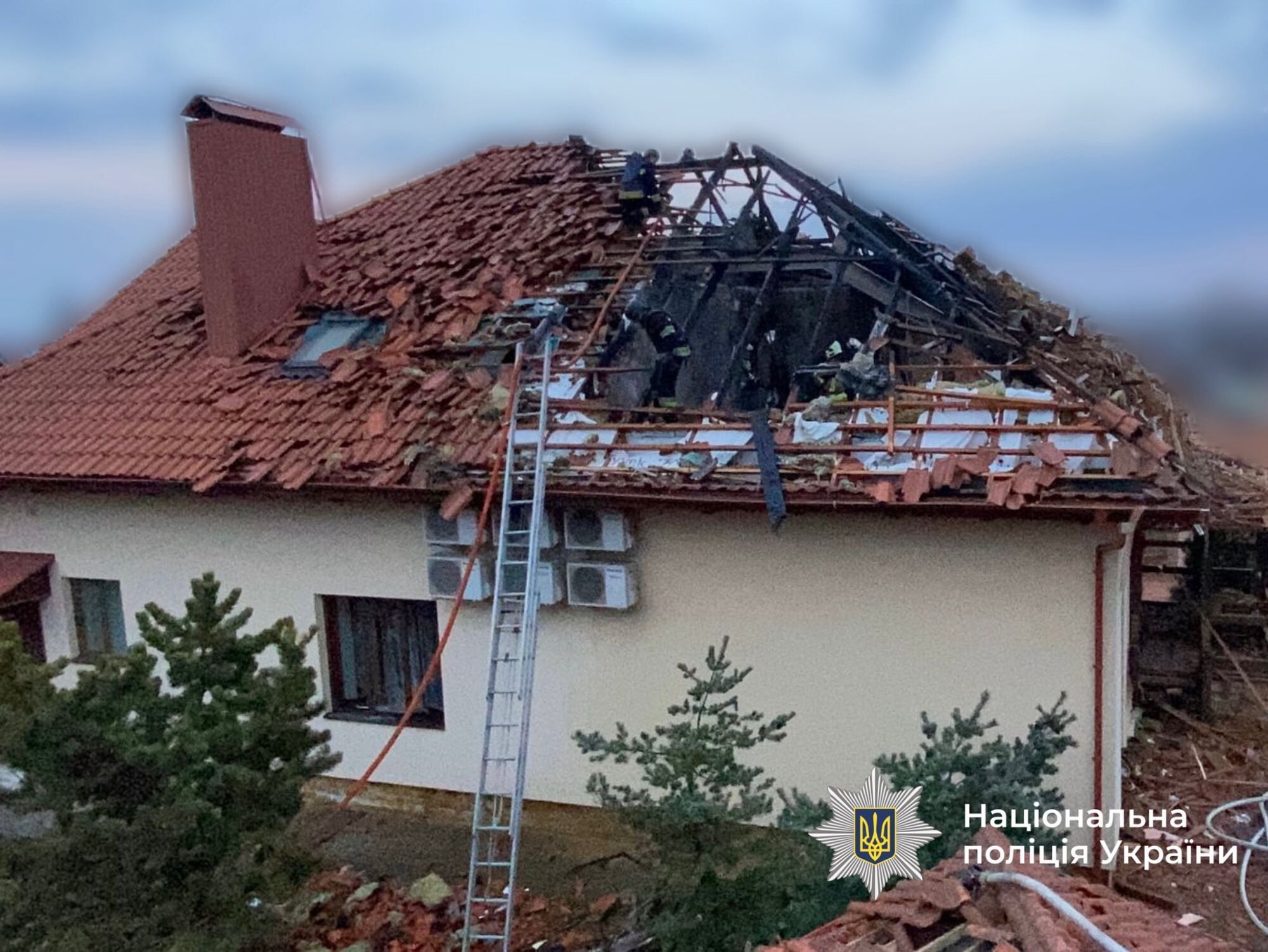 РФ посреди дня запустила сотни дронов по Украине: пострадал роддом в Ивано-Франковске, погибли люди. Все подробности