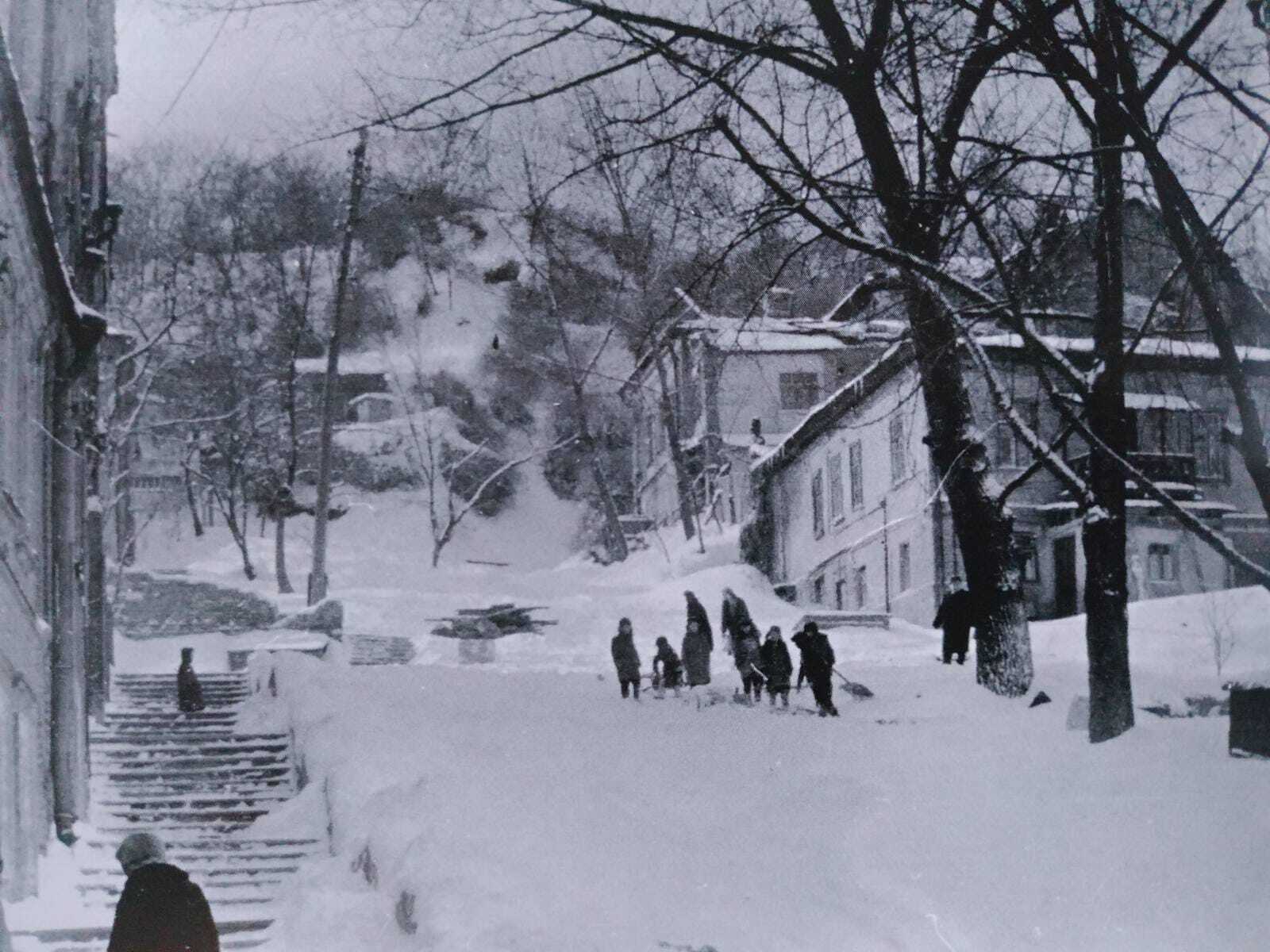В сети показали, как выглядела одна из старейших улиц Подола в Киеве в 1960-х годах. Архивное фото