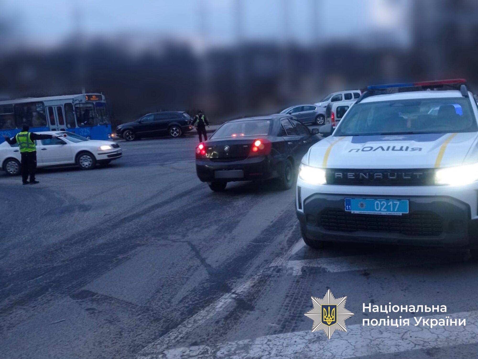 РФ посреди дня запустила сотни дронов по Украине: пострадал роддом в Ивано-Франковске, погибли люди. Все подробности