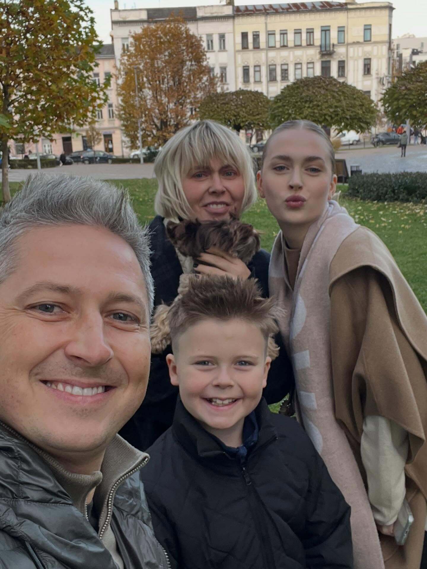 От фото без трусов до примерного семьянина: Александр Педан показал, как "эволюционировал" за 44 года