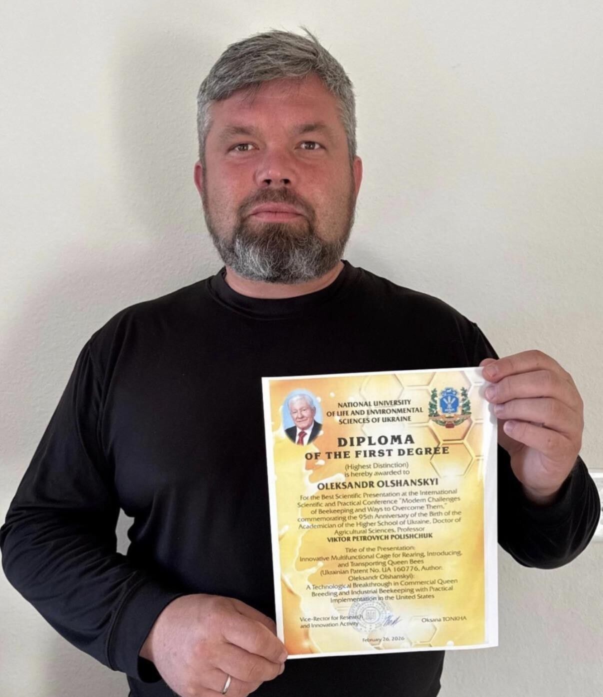 Український винахідник представив інноваційну технологію бджільництва з потенціалом застосування у США