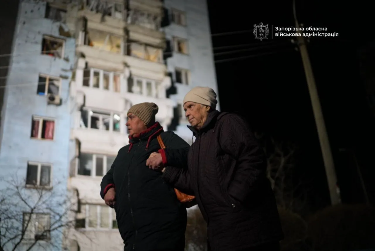 Росія запустила по Україні балістику, ракети з бомбардувальників і багато "Шахедів": у Запоріжжі і Полтаві є жертви. Фото