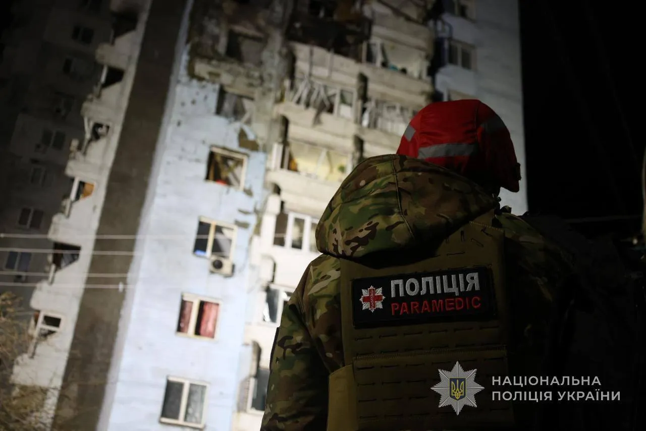 Під прицілом західний регіон: Росія посеред дня запустила сотні дронів по Україні. Усі подробиці, фото і відео