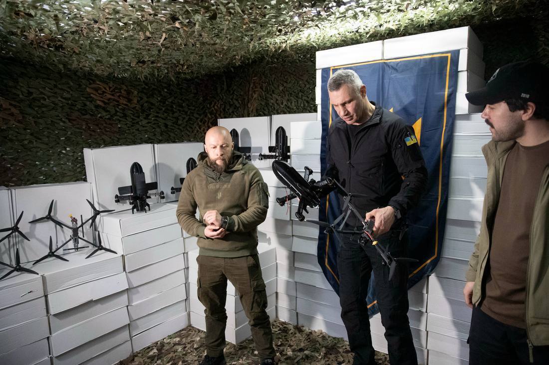 Кличко передал бойцам Третьего армейского корпуса 5 000 FPV-дронов от столицы. Фото