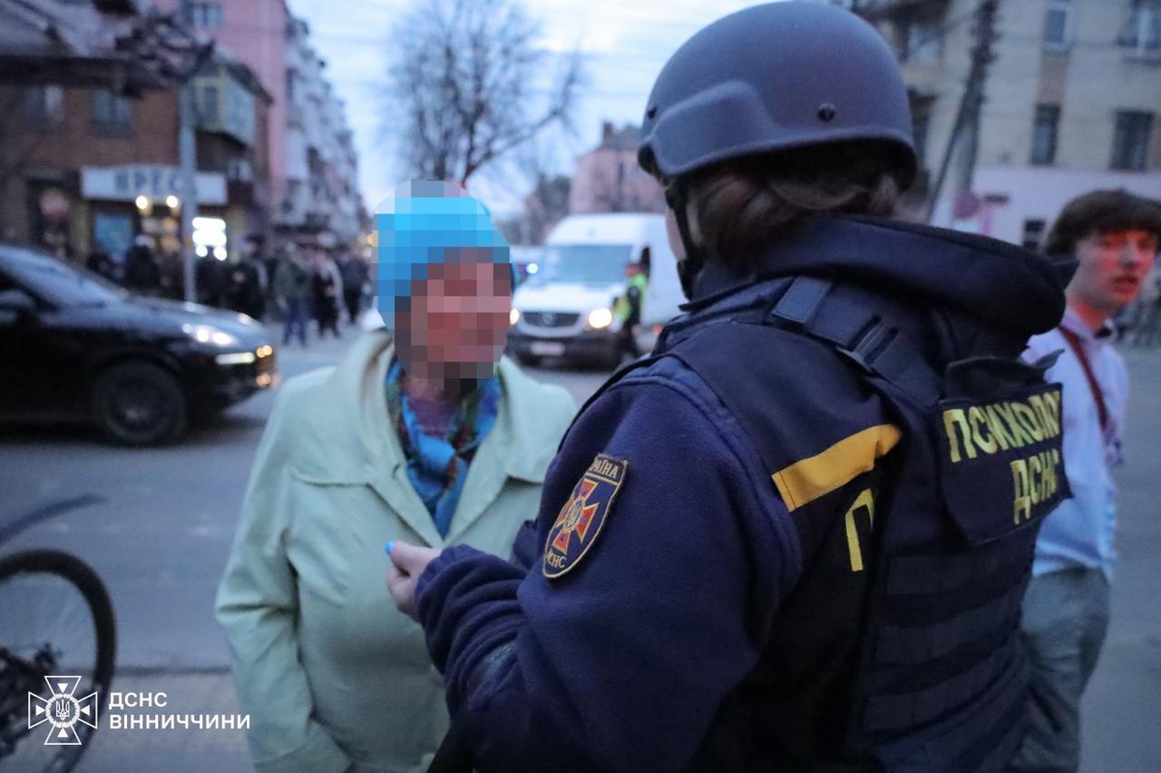 РФ посреди дня запустила сотни дронов по Украине: пострадал роддом в Ивано-Франковске, погибли люди. Все подробности