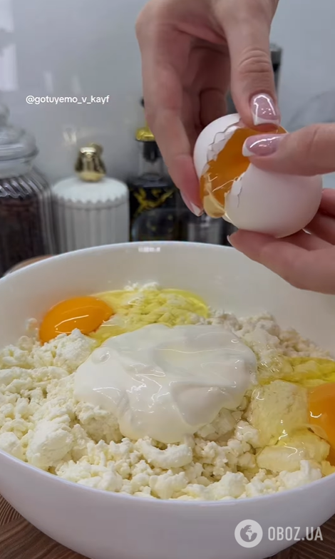 Повітряна сирна запіканка з вишнями: як приготувати